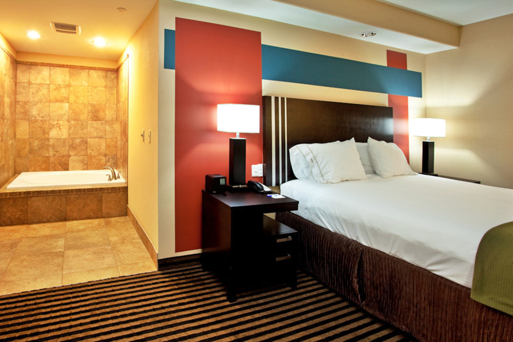 Holiday Inn Express Donaldsonville By Ihg Экстерьер фото